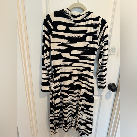 Banana Republic wrap dress - Picture 2 of 4